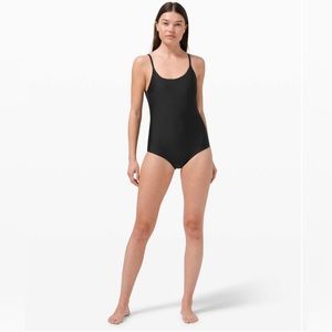 NWT Lululemon Waterside One-Piece *B/C Cups, Medium Coverage, size medium